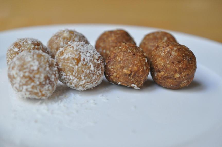 MB 12-11 Coconut-Balls